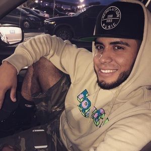 Meet your Posher, Logan